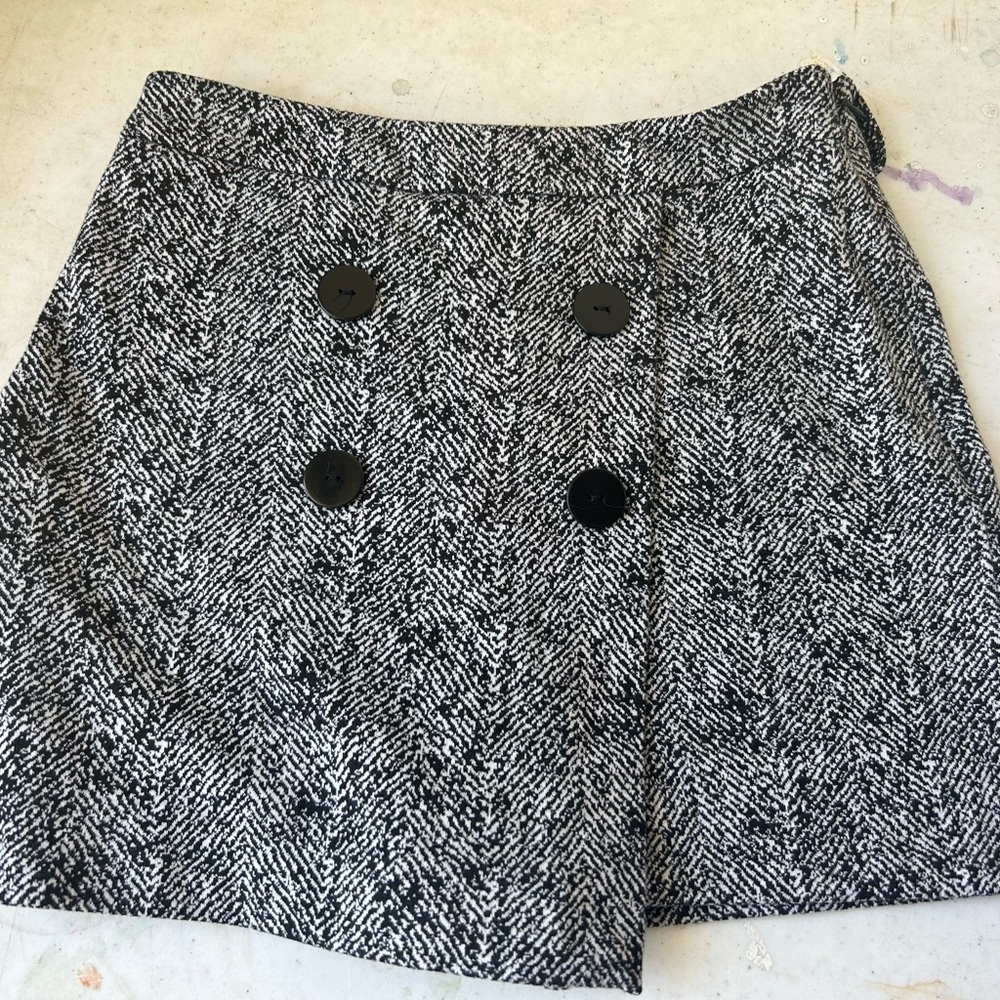 Women’s size 0 skort